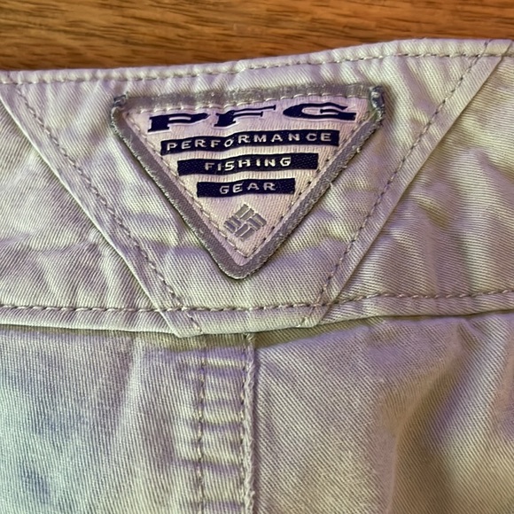 Columbia Women’s PFG Shorts 12/10L - Picture 4 of 5